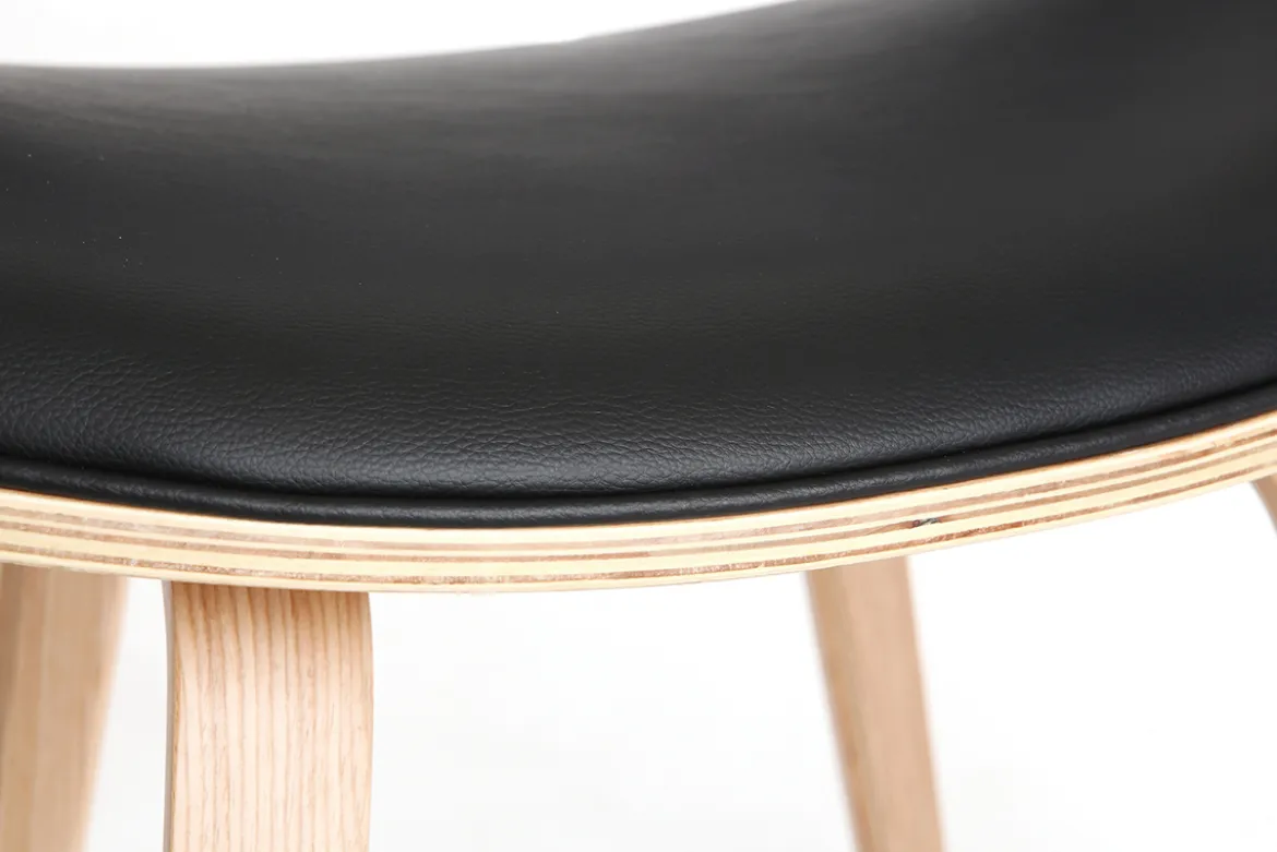 Chaise design noir et bois clair ARAMIS