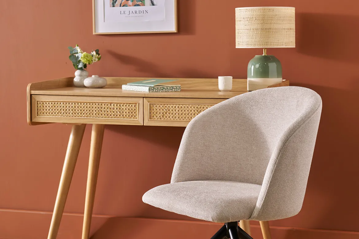 Chaise design pivotante 360° en tissu effet velours texturé beige et métal noir VANITY