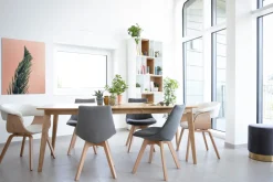 Chaise scandinave blanc et bois clair OKTAV