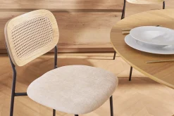 Chaises design en tissu effet velours texturé beige, métal noir et cannage rotin (lot de 2) MIRANDA