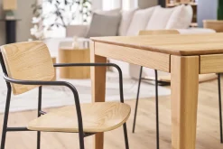Chaises en bois clair chêne et métal noir (lot de 2) SUSAN