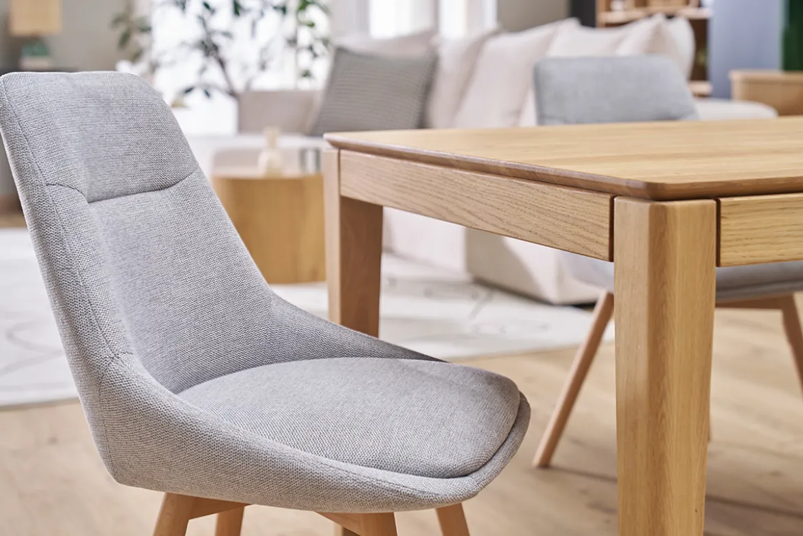 Chaises en tissu effet velours texturé gris clair et bois clair (lot de 2) ALESS