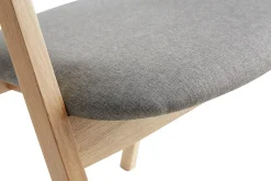 Chaises scandinaves empilables en bois clair chêne et tissu gris (lot de 2) LOVA