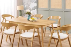 Chaises scandinaves empilables en bois clair chêne et tissu effet laine bouclée blanc cassé (lot de 2) LOVA