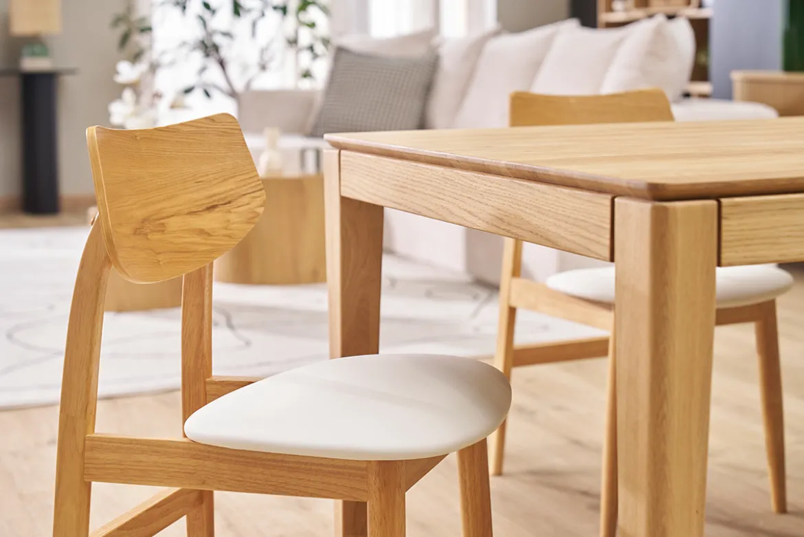 Chaises scandinaves en bois clair et blanc (lot de 2) ELION