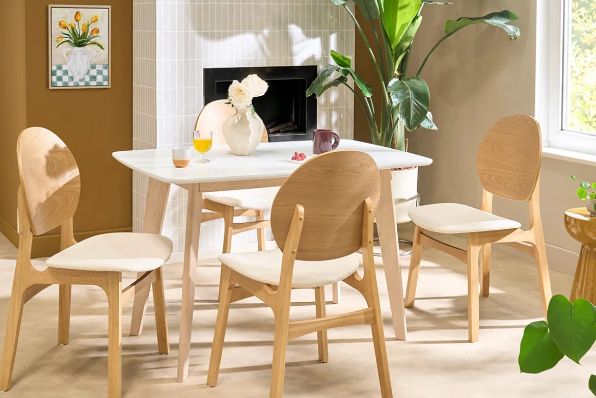 Chaises scandinaves en bois clair et tissu effet laine bouclée blanc (lot de 2) ELTON