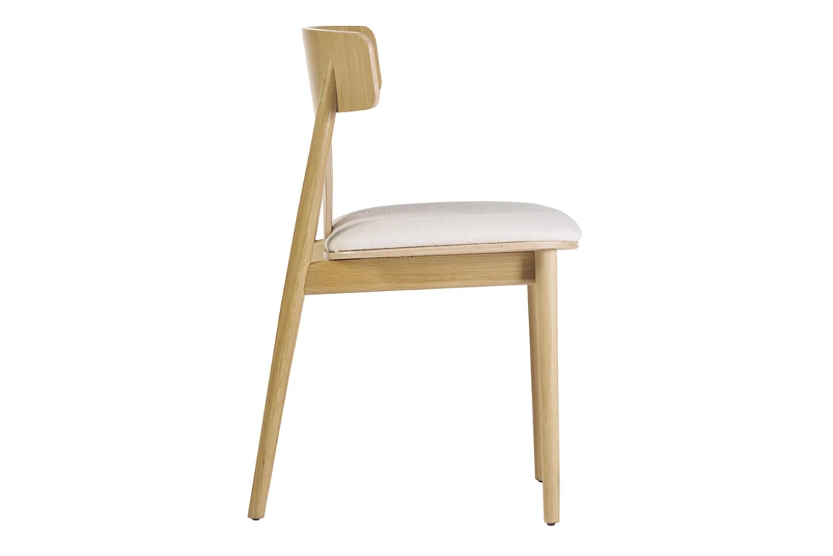 Chaises scandinaves en bois clair chêne massif et tissu effet laine bouclée blanc cassé (lot de 2) LOUISA