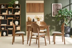 Chaises scandinaves en bois foncé et tissu gris clair (lot de 2) ELTON