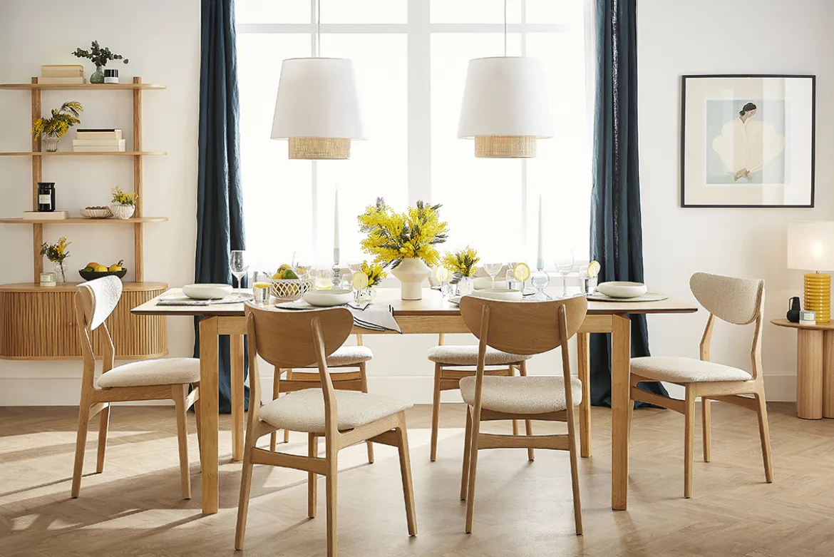 Chaises scandinaves en tissu effet laine bouclée beige et bois clair chêne massif (lot de 2) MAYA
