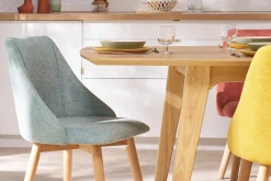 Chaises scandinaves en tissu effet velours texturé vert céladon et bois clair (lot de 2) HIGGINS