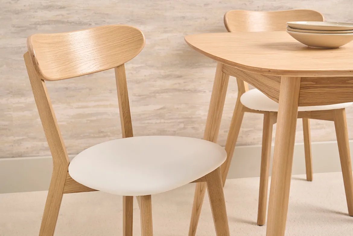 Chaises vintage en bois clair chêne et blanc (lot de 2) DOVE