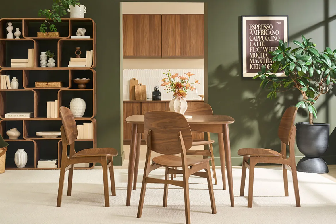 Chaises vintage en bois foncé noyer (lot de 2) SOQUETTE