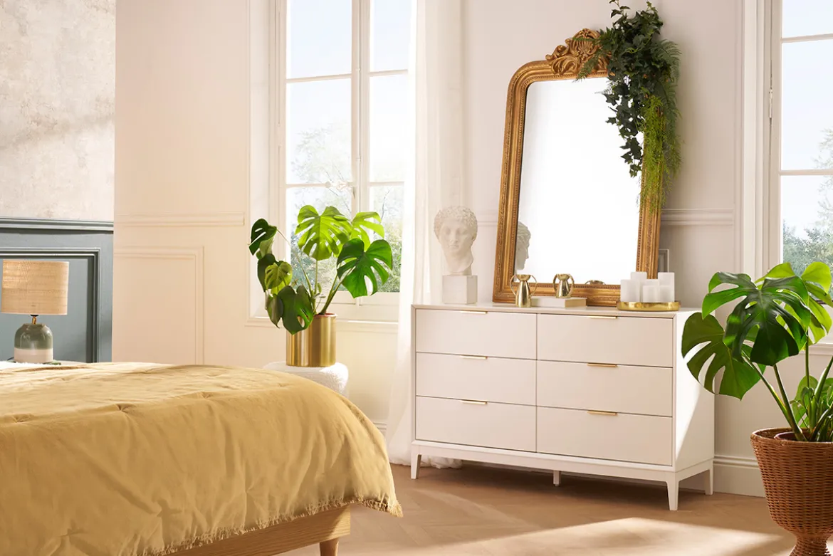 Commode blanche mat et métal doré 6 tiroirs L120 cm GIANA