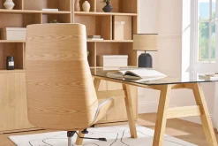 Fauteuil de bureau de direction design en tissu gris clair, bois clair et acier chromé CURVED