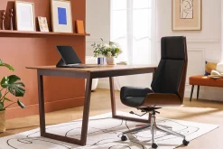 Fauteuil de bureau de direction design noir, bois foncé noyer et acier chromé CURVED