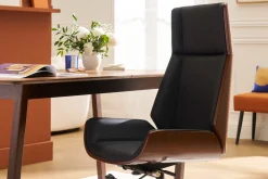 Fauteuil de bureau de direction design noir, bois foncé noyer et acier chromé CURVED