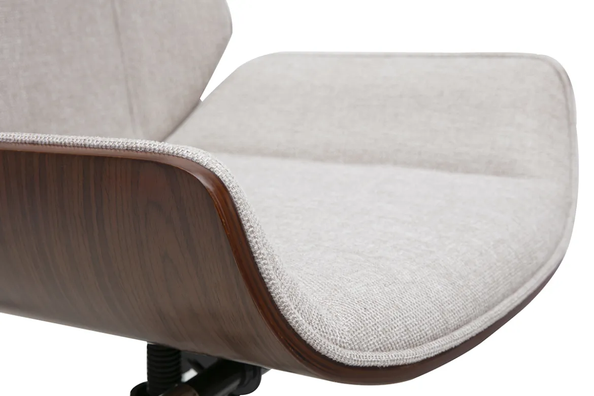 Fauteuil de bureau de direction design en tissu effet velours texturé beige, bois foncé et acier chromé CURVED