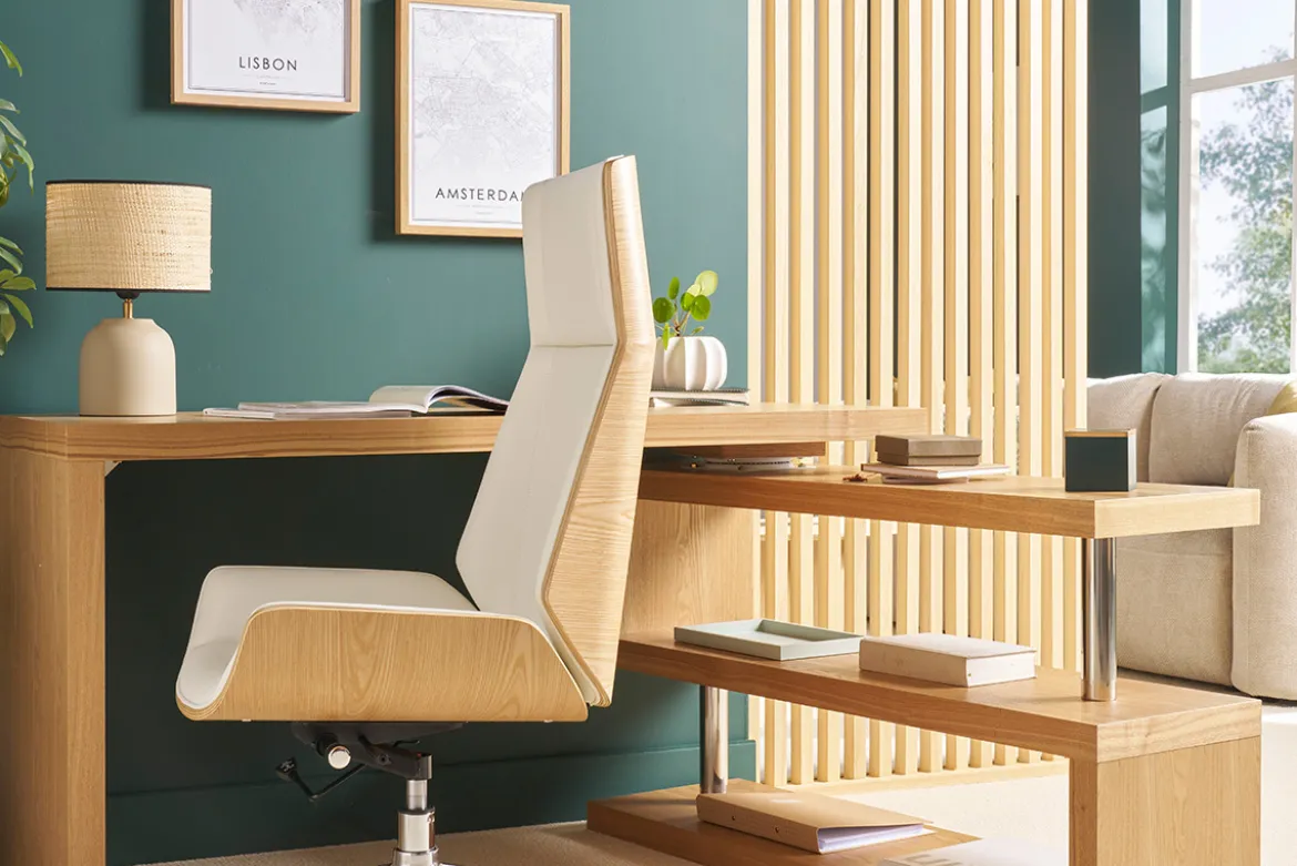 Fauteuil de bureau de direction design blanc, bois clair et acier chromé CURVED