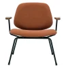 Fauteuil design en tissu effet laine bouclée terre brûlée, métal noir et bois foncé BARNET