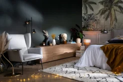 Fauteuil design en tissu effet velours texturé vert et métal noir COME