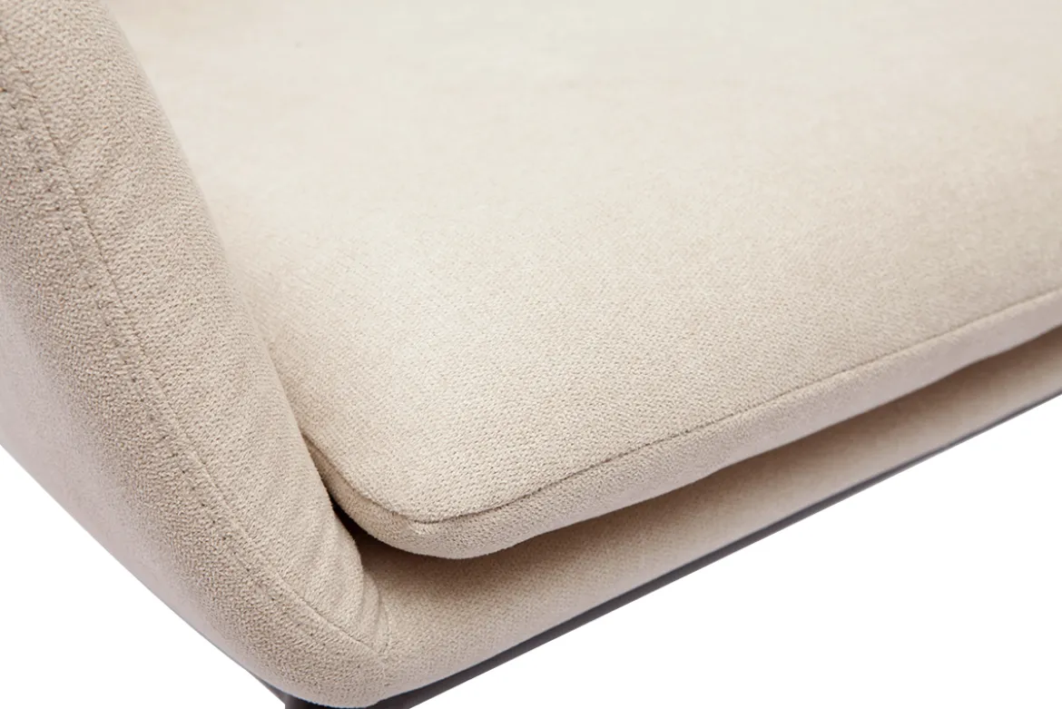 Fauteuil design en tissu effet velours beige et métal noir MAXINE