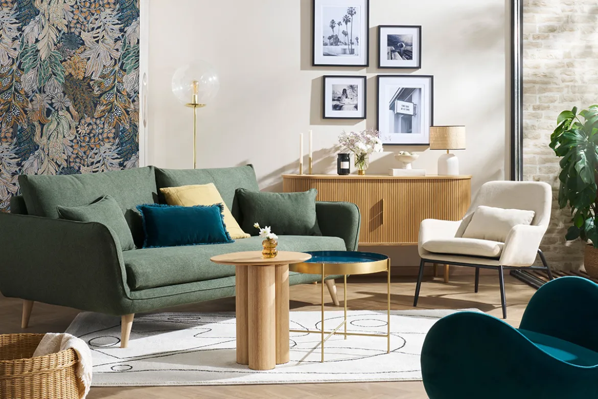 Fauteuil design en tissu effet velours beige et métal noir MAXINE