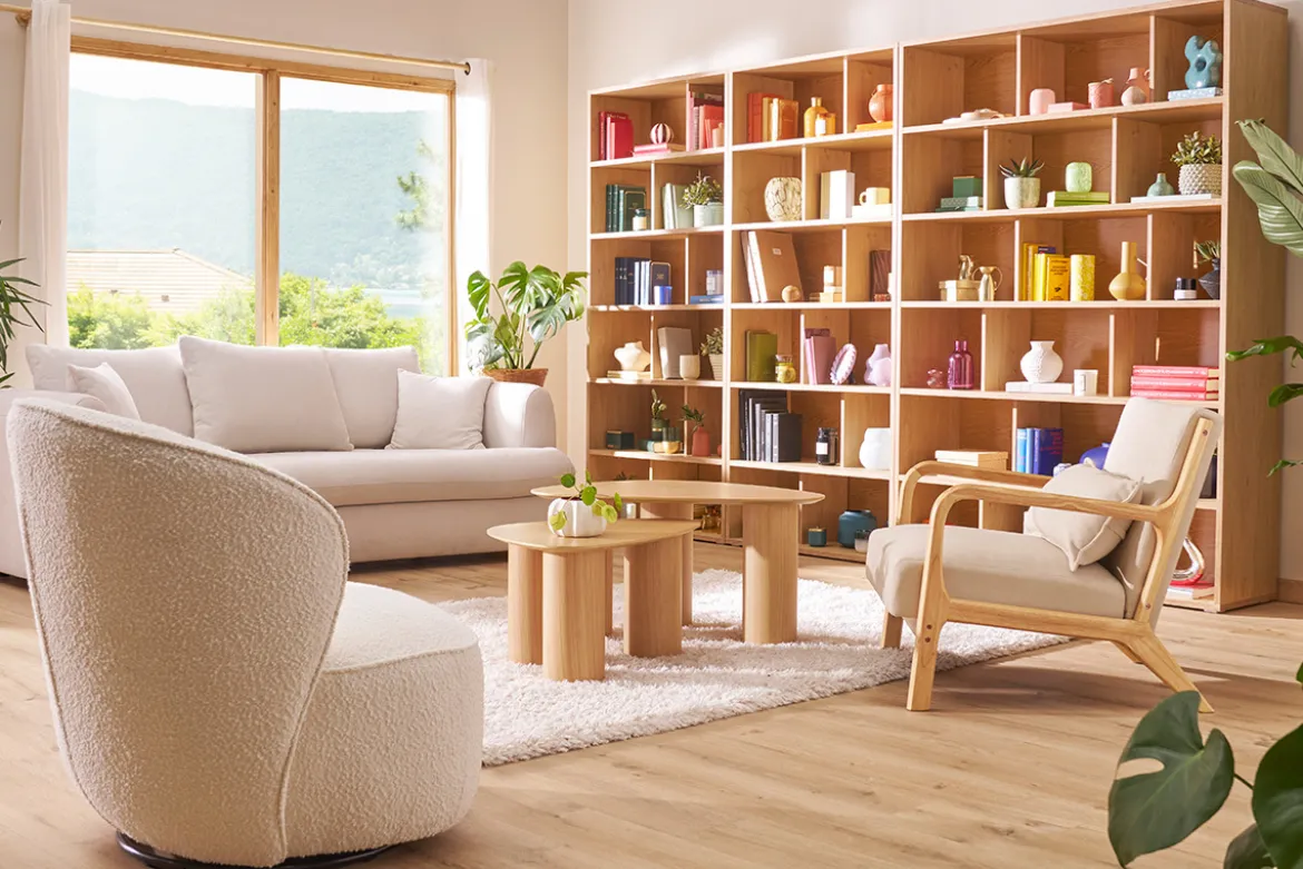 Fauteuil design pivotant en tissu effet laine bouclée blanc AMBER