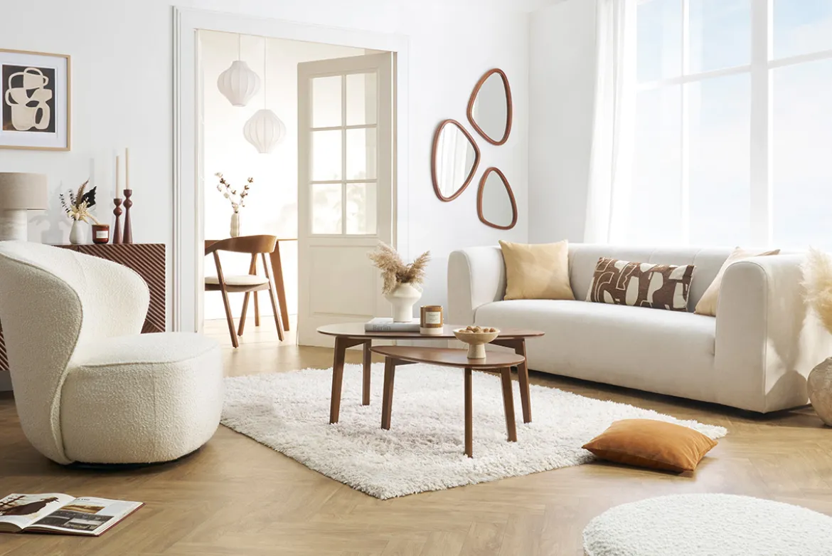 Fauteuil design pivotant en tissu effet laine bouclée blanc AMBER