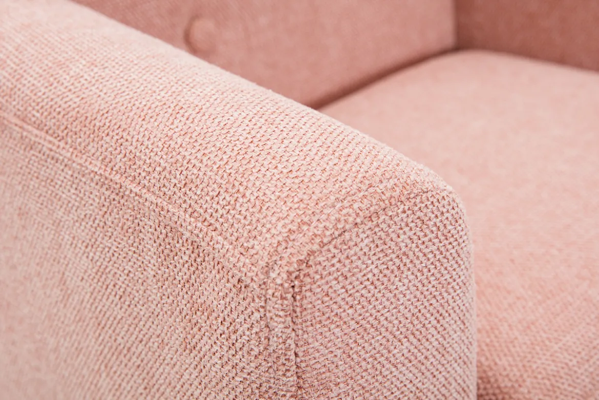 Fauteuil enfant scandinave en tissu effet velours texturé rose et bois clair NORKID