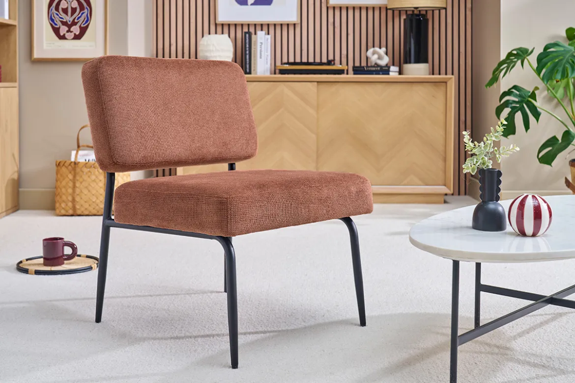 Fauteuil en tissu chenille terre brûlée et métal noir VEDANA