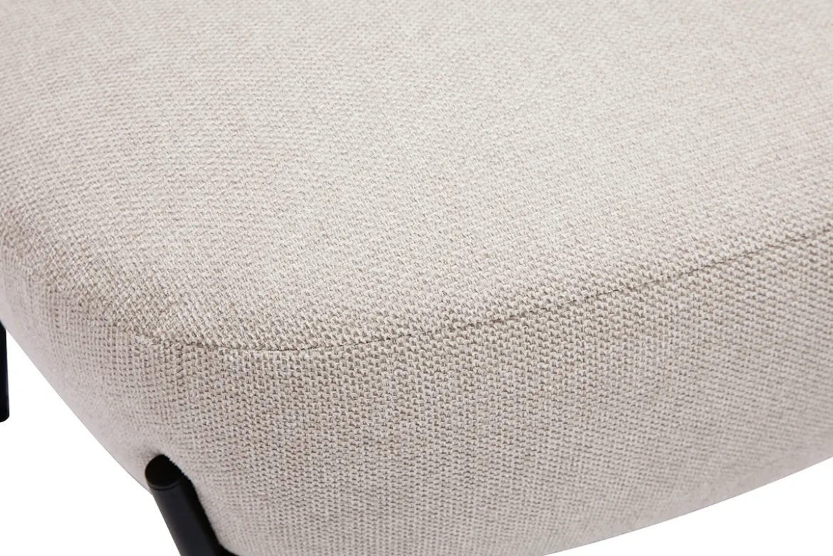 Fauteuil en tissu effet velours texturé beige et métal noir BELEY