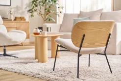 Fauteuil en tissu effet velours texturé beige et métal noir SHELBY