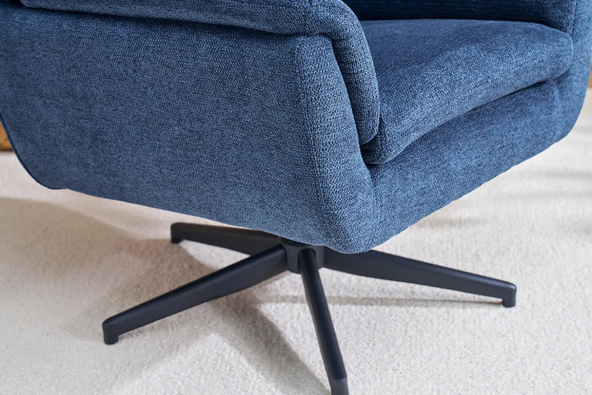 Fauteuil pivotant en tissu chenille bleu foncé et métal noir JONAH