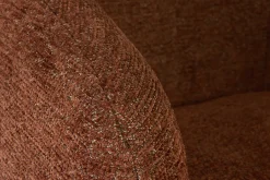 Fauteuil pivotant en tissu effet chenille brossé terre brûlée et métal noir BOWIE
