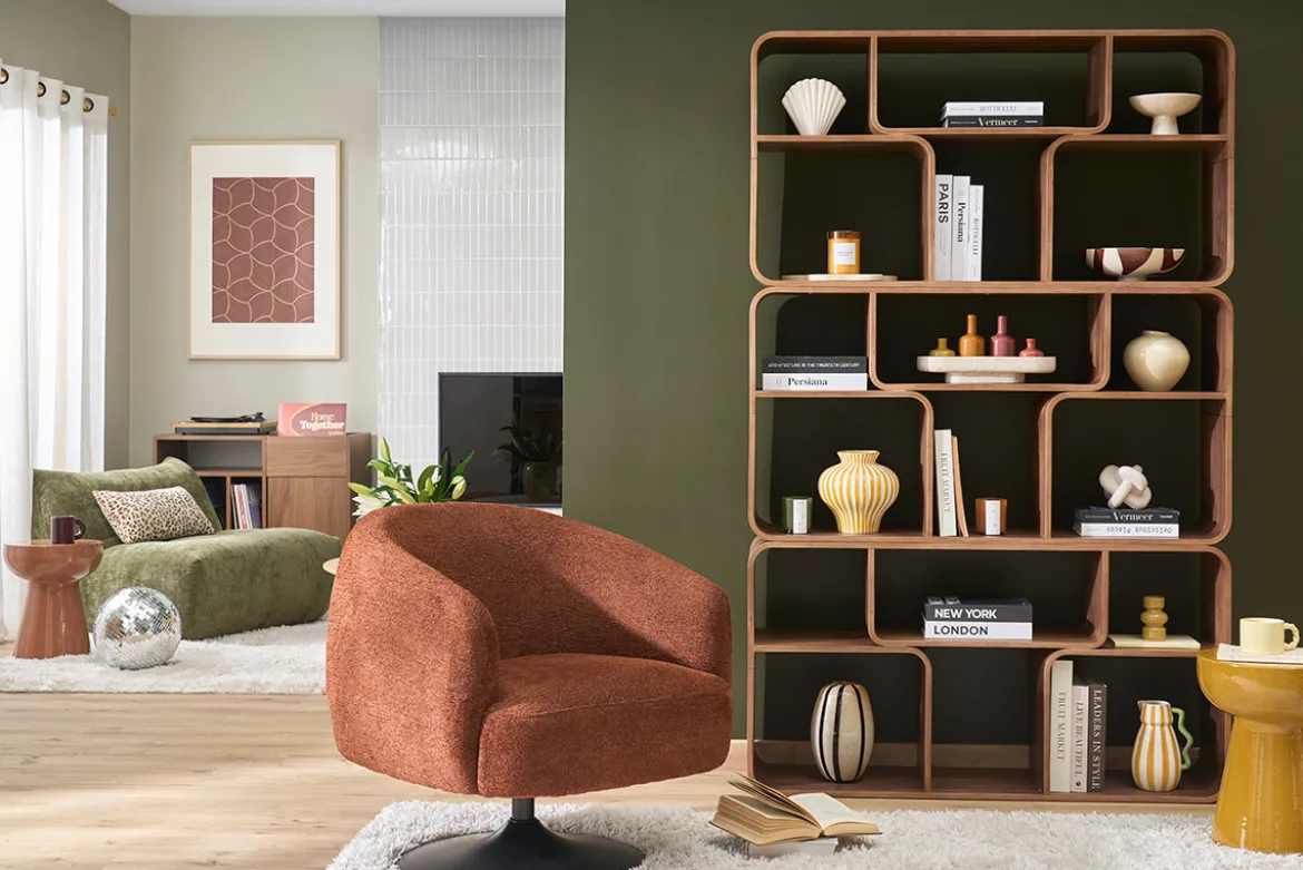 Fauteuil pivotant en tissu effet chenille brossé terre brûlée et métal noir BOWIE