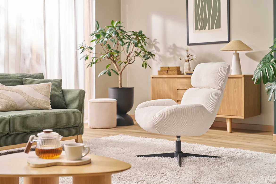 Fauteuil pivotant en tissu velours côtelé écru et métal noir KLEM
