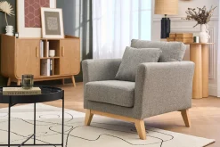 Fauteuil scandinave déhoussable en tissu gris clair et bois clair OSLO