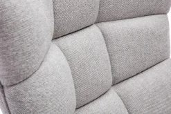Fauteuil scandinave en tissu effet velours texturé gris clair et bois clair BRODY