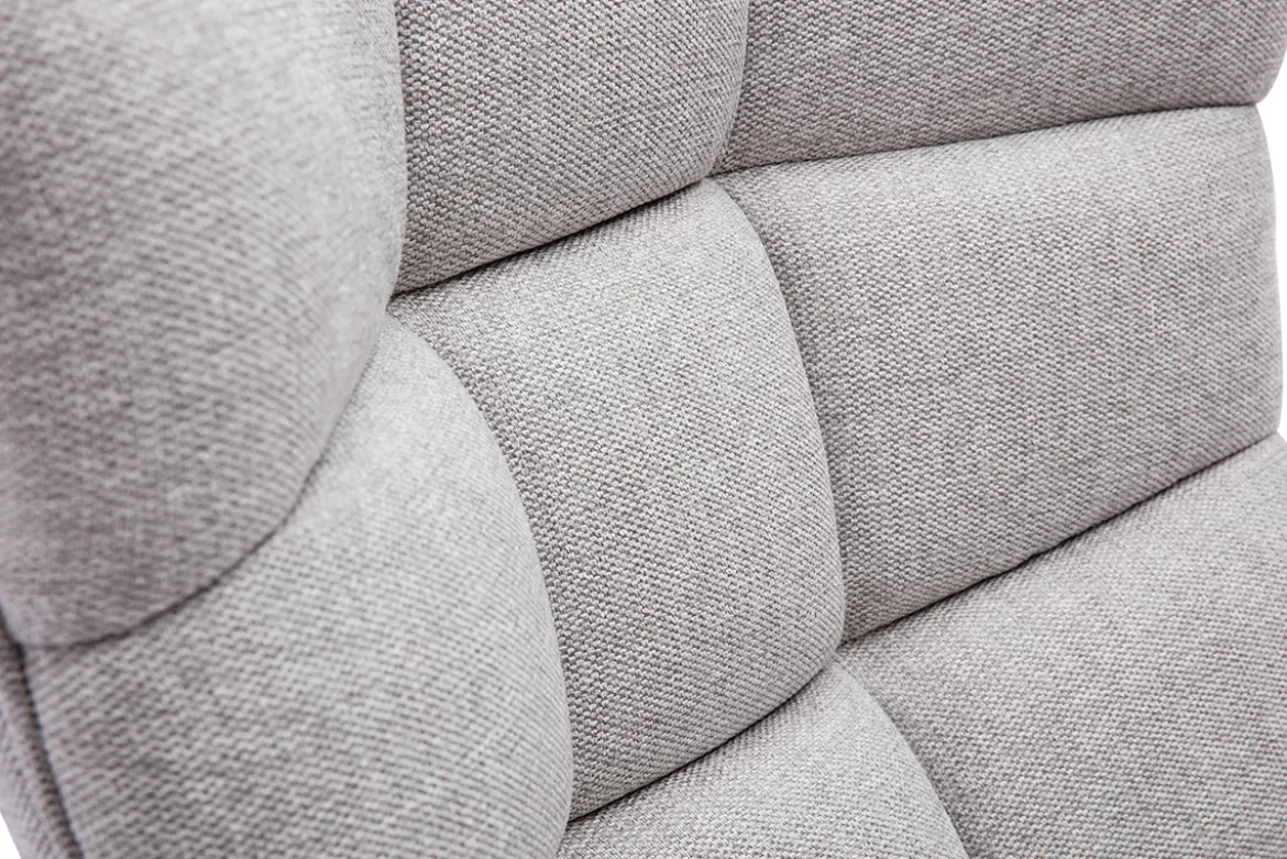 Fauteuil scandinave en tissu effet velours texturé gris clair et bois clair BRODY