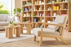 Fauteuil scandinave en tissu effet velours beige et bois clair massif DERRY