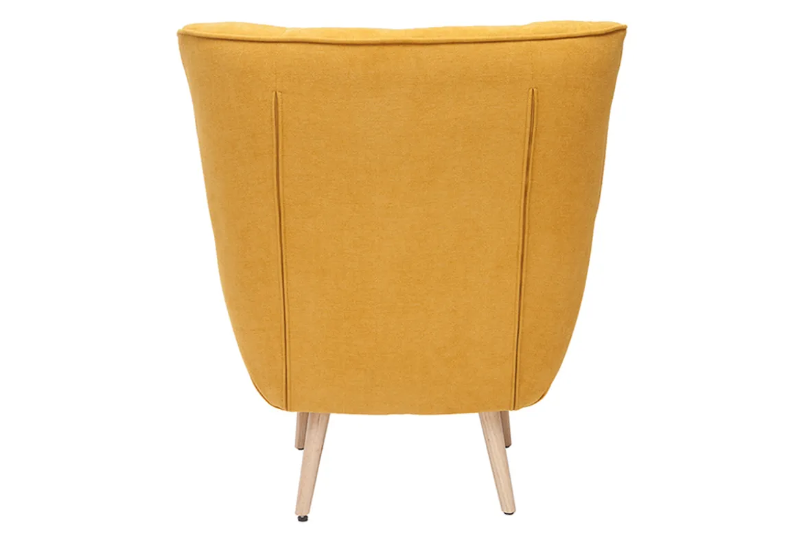 Fauteuil scandinave en tissu effet velours jaune moutarde et bois clair AVERY