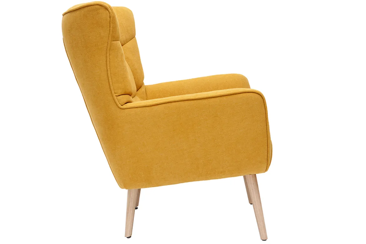 Fauteuil scandinave en tissu effet velours jaune moutarde et bois clair AVERY