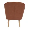 Fauteuil scandinave en tissu effet velours texturé terre brûlée et bois clair AMANITA
