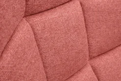 Fauteuil scandinave en tissu effet velours texturé terracotta et bois clair BRODY