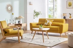Fauteuil scandinave en tissu effet velours jaune moutarde et bois clair massif DERRY