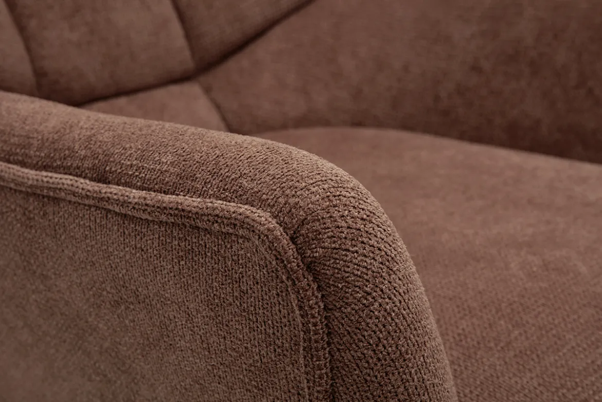 Fauteuil scandinave en tissu chenille terre brûlée et bois clair BRODY