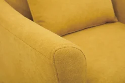 Fauteuil scandinave en tissu effet velours jaune moutarde et bois clair KATE