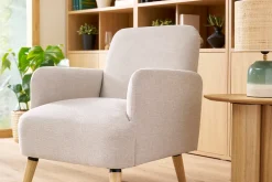Fauteuil scandinave en tissu effet velours texturé beige et bois clair ISKO