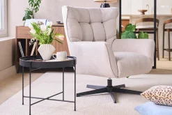 Fauteuil scandinave pivotant en tissu effet velours texturé beige et métal AVERY