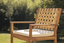 Fauteuils de jardin en bois massif avec coussin blanc et sangles beiges (lot de 2) SANTANA